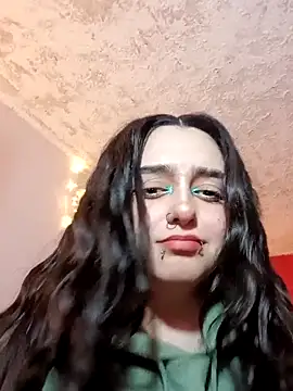 IvonneT online show from December 2025 01:55:02 AM