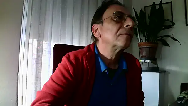 Snapshot of HETEREOMAN chatting on November 2025 03:54:01 PM HETEREOMAN online show from November 2025 03:54:01 PM