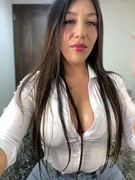 MiaJones21 online show from May 2026 12:18:01 AM