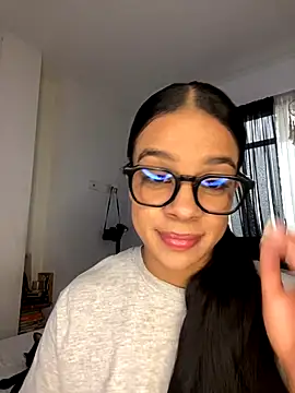 trianawhite online show from September 2025 02:18:02 PM