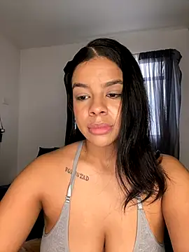 trianawhite online show from November 2025 03:25:01 PM