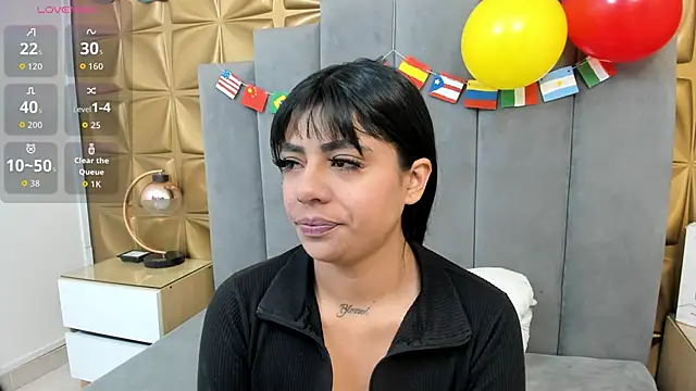 Snapshot of melani_dream chatting on June 2026 01:44:02 PM melani dream online show from June 2026 01:44:02 PM