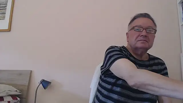 YOU6me online show from September 2025 06:48:01 AM