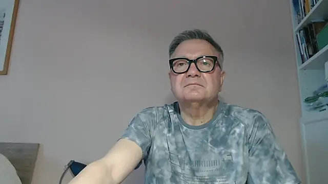 YOU6me online show from April 2026 02:43:01 PM