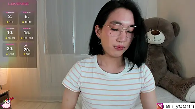 Snapshot of Ren_yoon chatting on May 2026 10:36:01 AM Ren yoon online show from May 2026 10:36:01 AM