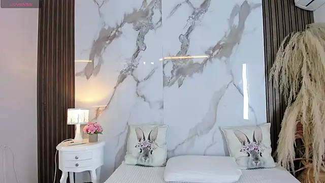 hannahill69 online show from January 2026 05:34:02 AM