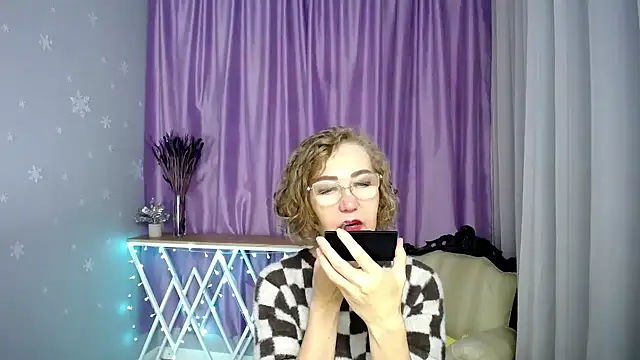 queen a n i online show from June 2026 08:27:02 AM