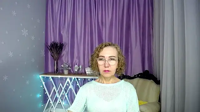 Snapshot of queen_a_n_i chatting on July 2026 08:43:02 AM queen a n i online show from July 2026 08:43:02 AM