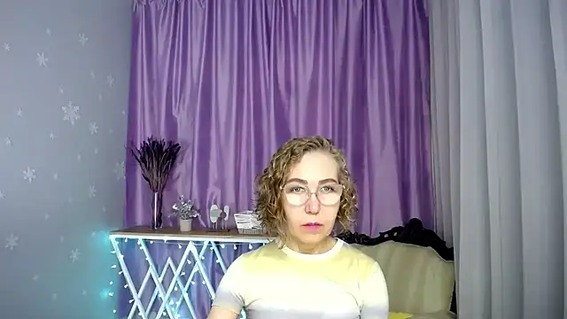 Snapshot of queen_a_n_i chatting on July 2026 07:11:01 AM queen a n i online show from July 2026 07:11:01 AM