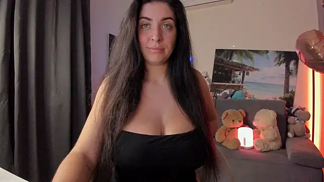 Snapshot of victorias_world chatting on May 2026 06:28:02 PM victorias world online show from May 2026 06:28:02 PM