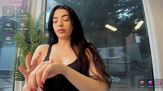 Naila18 online show from March 2026 05:56:01 AM