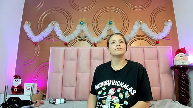 Snapshot of valeriaa19 chatting on December 2024 08:38:02 AM valeriaa19 online show from December 2024 08:38:02 AM