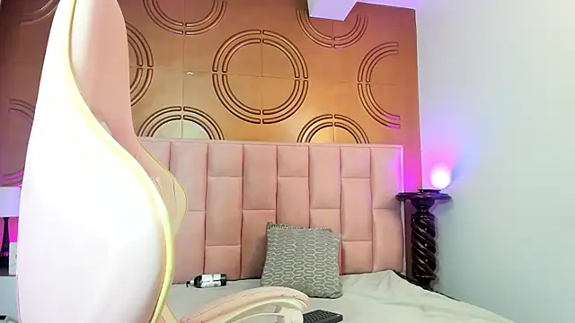 Snapshot of valeriaa19 chatting on March 2025 09:03:02 AM valeriaa19 online show from March 2025 09:03:02 AM