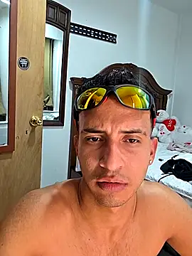 Snapshot of Torresmor chatting on November 2025 01:48:02 AM Torresmor online show from November 2025 01:48:02 AM