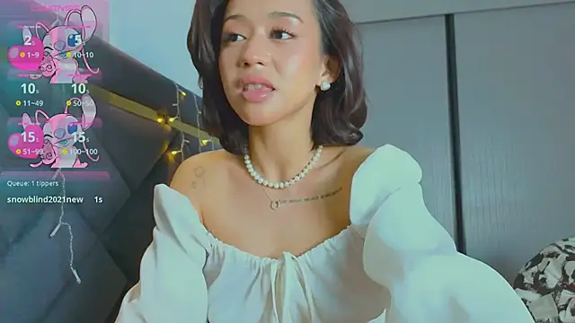 Mia Tin online show from February 2025 12:59:01 PM