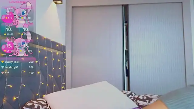 Mia Tin online show from March 2025 09:55:02 AM