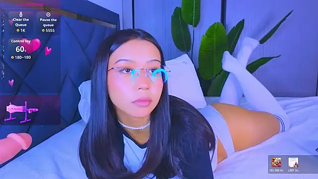 Snapshot of Mia_Tin chatting on May 2026 08:38:02 PM Mia Tin online show from May 2026 08:38:02 PM