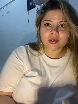 Snapshot of EYMI_TOMSOM chatting on May 2026 12:48:02 AM EYMI TOMSOM online show from May 2026 12:48:02 AM