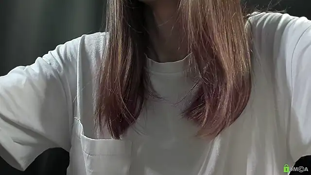 Courtney Luv online show from January 2026 12:54:01 PM