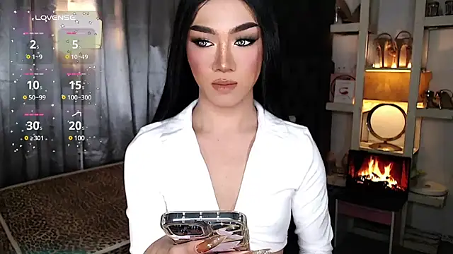 Local Hoelyx online show from December 2024 07:59:02 PM