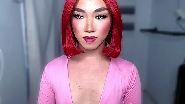 Local Hoelyx online show from October 2025 09:56:01 PM