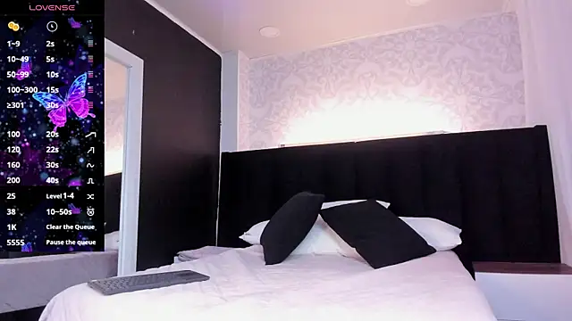 Snapshot of _liathompsom09 chatting on January 2025 12:04:02 PM liathompsom09 online show from January 2025 12:04:02 PM