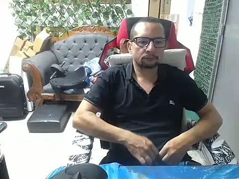 Snapshot of alexam_gal@xh chatting on December 2024 09:39:02 PM alexam galxh online show from December 2024 09:39:02 PM