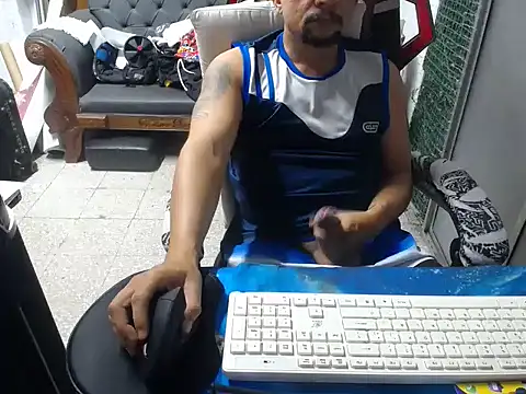 Snapshot of alexam_gal@xh chatting on December 2024 09:41:01 PM alexam galxh online show from December 2024 09:41:01 PM