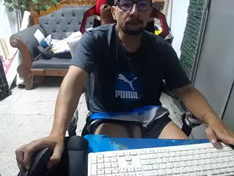 Snapshot of alexam_gal@xh chatting on December 2024 11:28:02 PM alexam galxh online show from December 2024 11:28:02 PM