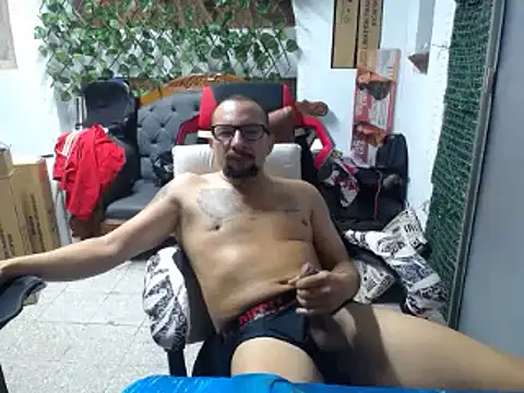 Snapshot of alexam_gal@xh chatting on January 2025 03:13:01 PM alexam galxh online show from January 2025 03:13:01 PM