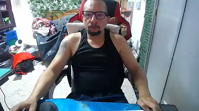 Snapshot of alexam_gal@xh chatting on February 2025 02:24:01 PM alexam galxh online show from February 2025 02:24:01 PM