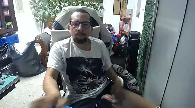 Snapshot of alexam_gal@xh chatting on February 2025 02:47:02 AM alexam galxh online show from February 2025 02:47:02 AM