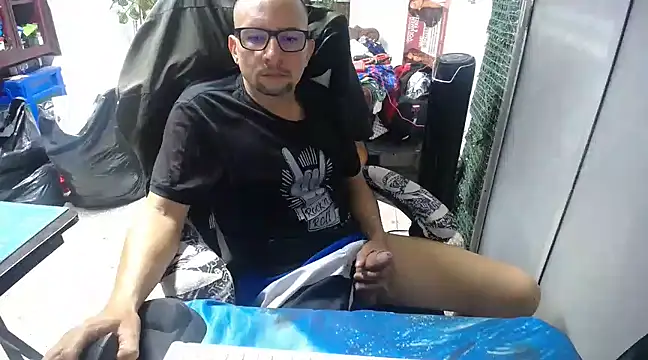 Snapshot of alexam_gal@xh chatting on February 2025 11:55:01 PM alexam galxh online show from February 2025 11:55:01 PM