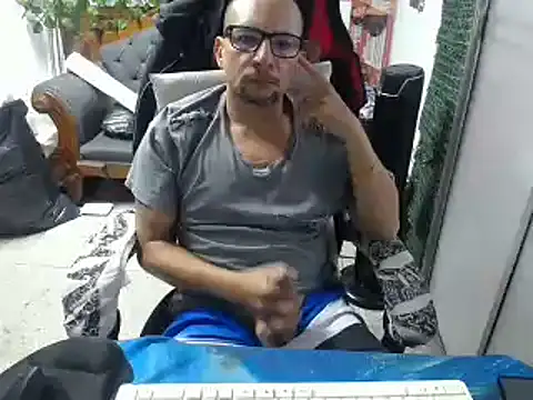 Snapshot of alexam_gal@xh chatting on February 2025 05:37:02 PM alexam galxh online show from February 2025 05:37:02 PM