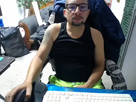 Snapshot of alexam_gal@xh chatting on March 2025 06:45:02 PM alexam galxh online show from March 2025 06:45:02 PM