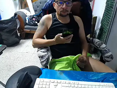 Snapshot of alexam_gal@xh chatting on March 2025 01:36:01 PM alexam galxh online show from March 2025 01:36:01 PM