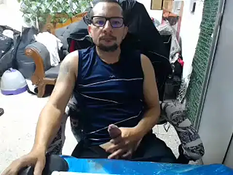 Snapshot of alexam_gal@xh chatting on March 2025 12:43:02 PM alexam galxh online show from March 2025 12:43:02 PM