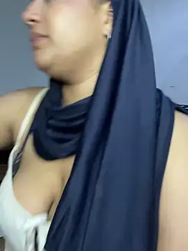 Snapshot of Maryam_yamal chatting on January 2025 01:31:01 AM Maryam yamal online show from January 2025 01:31:01 AM