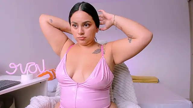 susy angel online show from February 2026 09:24:01 PM