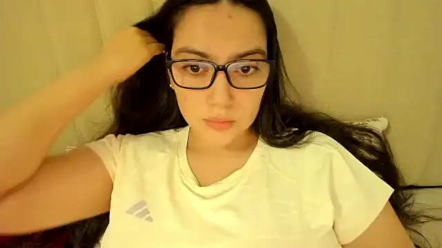 Snapshot of roniewester chatting on July 2026 10:27:02 PM roniewester online show from July 2026 10:27:02 PM