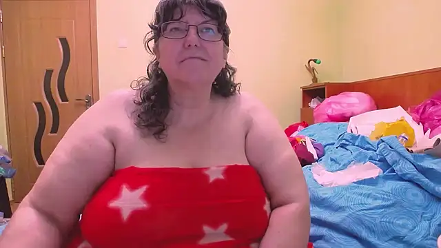 HugeTits online show from December 2025 01:35:02 AM