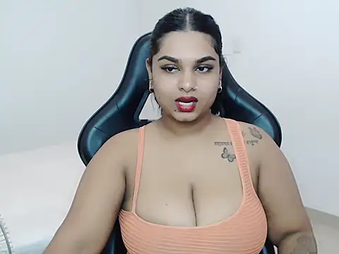 layla amin online show from December 2024 03:36:01 PM