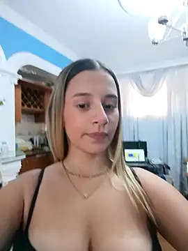 Snapshot of ashley69_brown chatting on April 2026 07:19:01 PM ashley69 brown online show from April 2026 07:19:01 PM