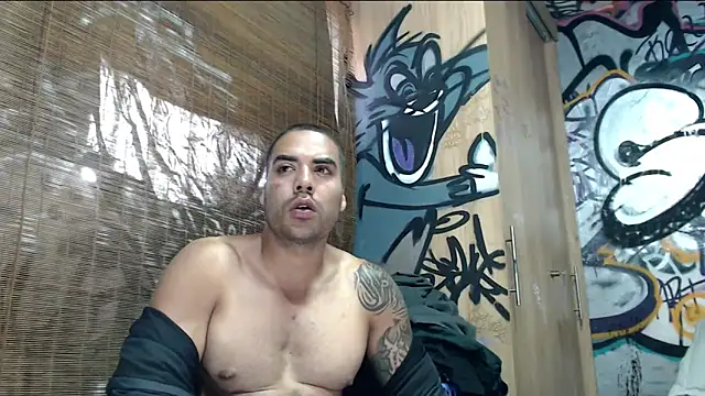 Snapshot of Justin_Frank chatting on May 2026 08:05:01 PM Justin Frank online show from May 2026 08:05:01 PM