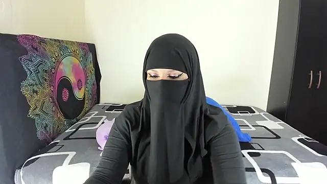 Snapshot of evelyn__salah chatting on July 2026 12:23:02 AM evelyn salah online show from July 2026 12:23:02 AM