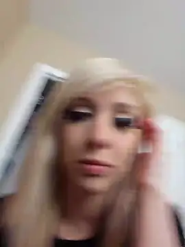 Snapshot of AmethystFoxx chatting on September 2025 05:34:01 PM AmethystFoxx online show from September 2025 05:34:01 PM