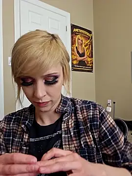 AmethystFoxx online show from March 2026 05:27:01 PM