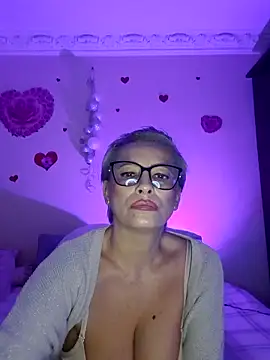 BellaBellaHot online show from October 2025 12:56:02 PM