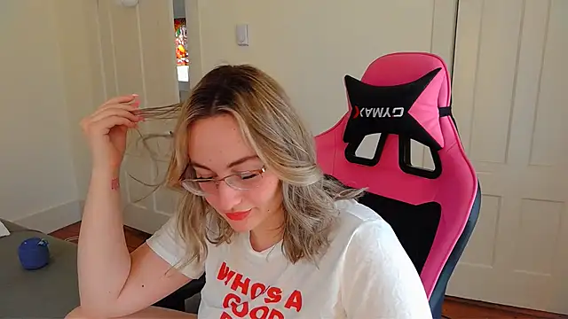 ashleyblaydex online show from March 2026 06:51:01 PM