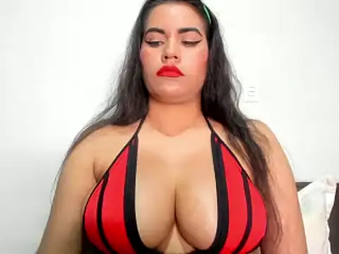 roxanamariahills  online show from December 2024 09:50:01 PM